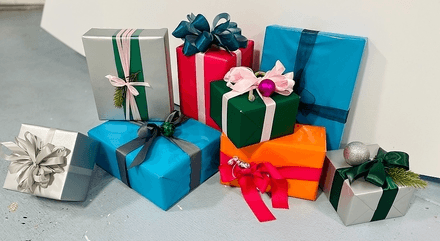 Set of 8 Gifts, HD0101, from Lolli Props