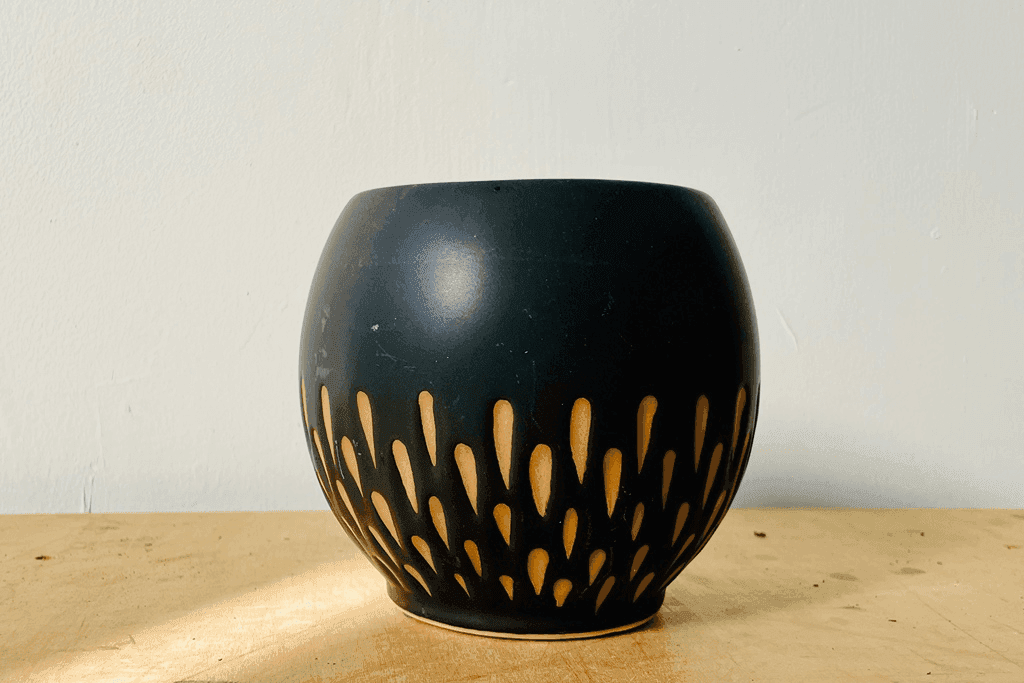 Black Ceramic Planter with Clay Striation, 73, from Best Supporting Plants