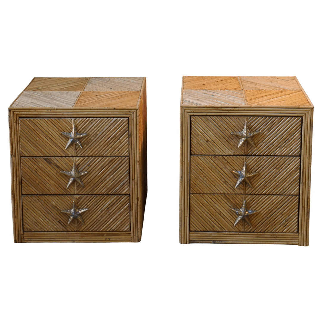 1970s Italian Split Reed Rattan Nightstands with Brass Starfish Pulls – Set of 2, f_45404742, from Casa de Barcelona