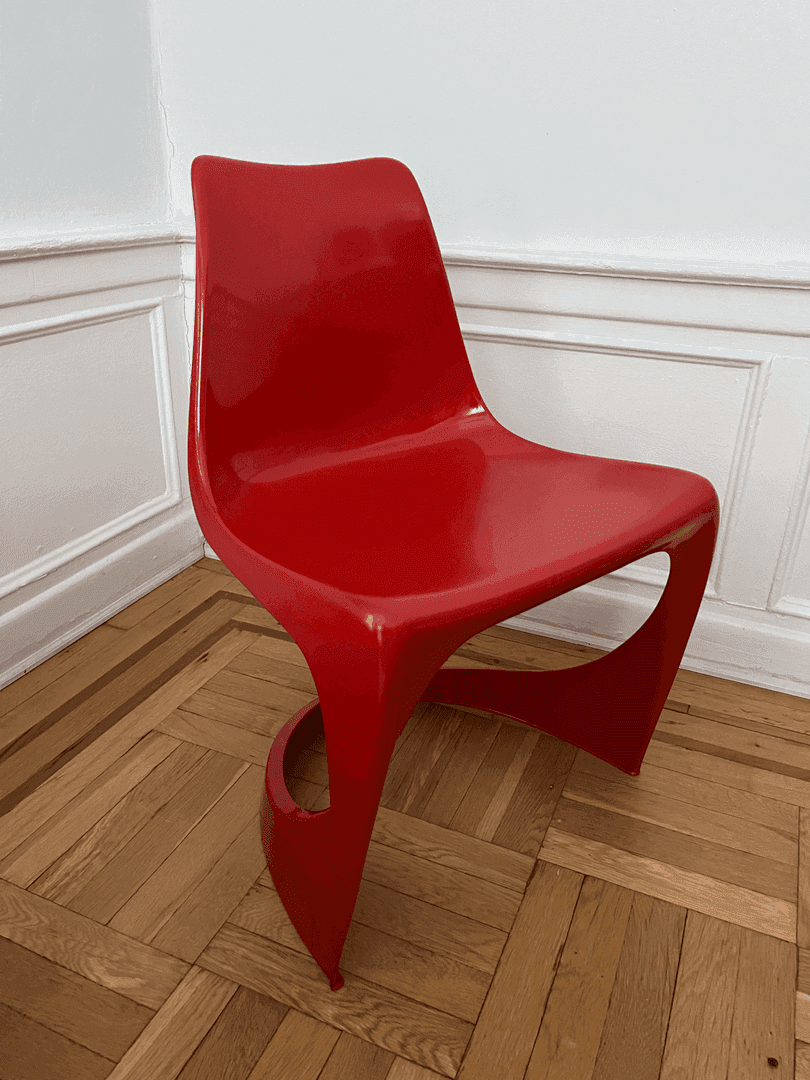 Red Cantilever 290 Chair, from Hero & Beauty