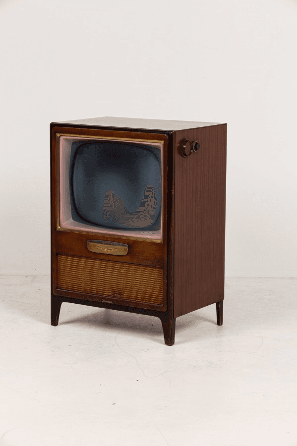 American Mid-Century RCA Victor Super Television Set, 064119, from Newel Props
