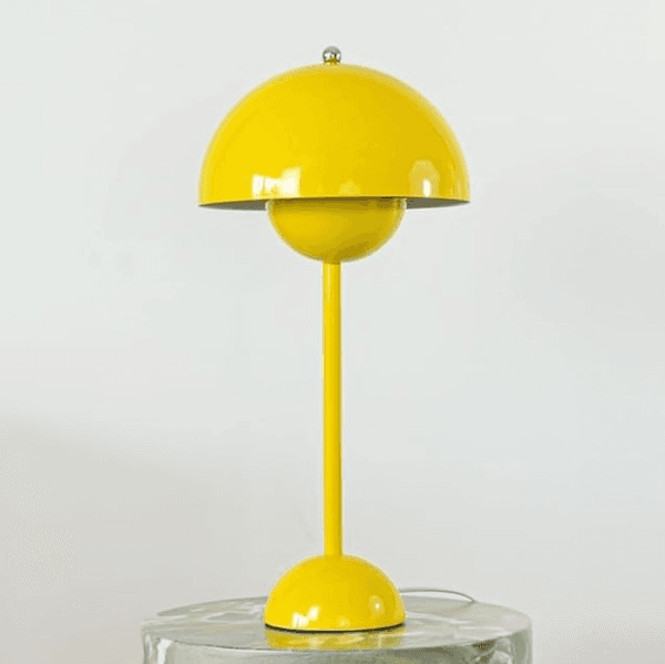 Table Lamp, KSR11107, from Kendalls Studio Rentals