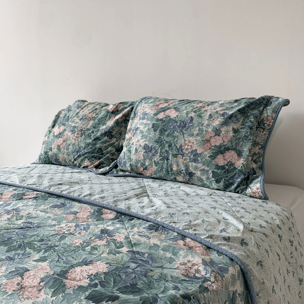 Retro Blue And Pink Floral Reversible Comforter Bed Set, TB003, from Girls Girls Girls Studio